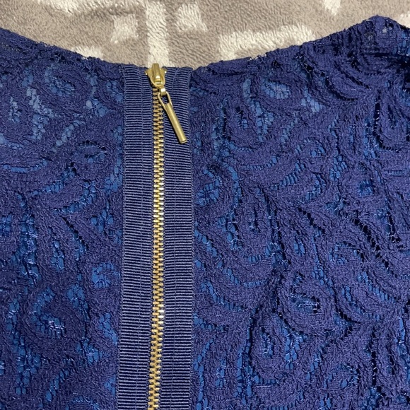 Rachel Roy Navy Blue Lace Top - Picture 4 of 6